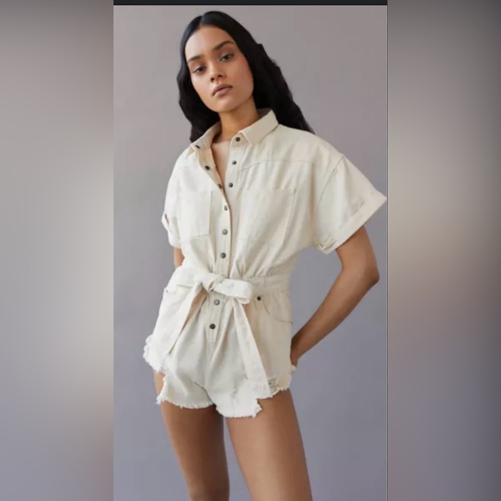 Urban Outfitters BDG Devin Distressed Denim Cream Romper - Picture 2 of 11